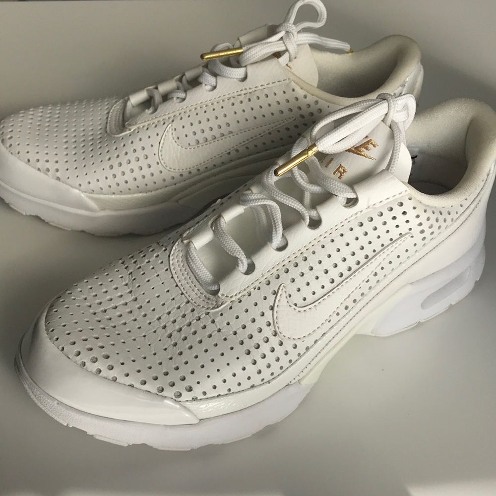 Nike Air Max Jewel SE Premium